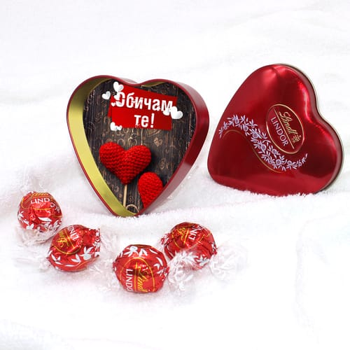 Шоколадови бонбони Линд в метална кутия - Romantic 8